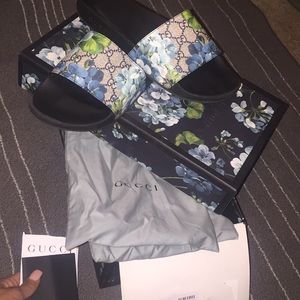 Gucci sandals slides blooms